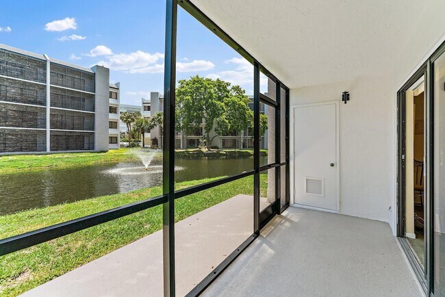 Building Photo - 1605 S US Hwy 1