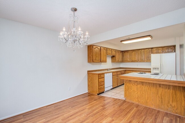Building Photo - 6139 Little Pine Cir