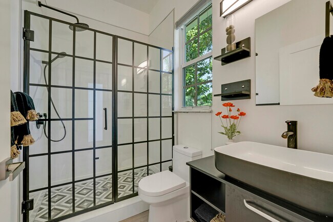 Building Photo - 127 Via Castilla