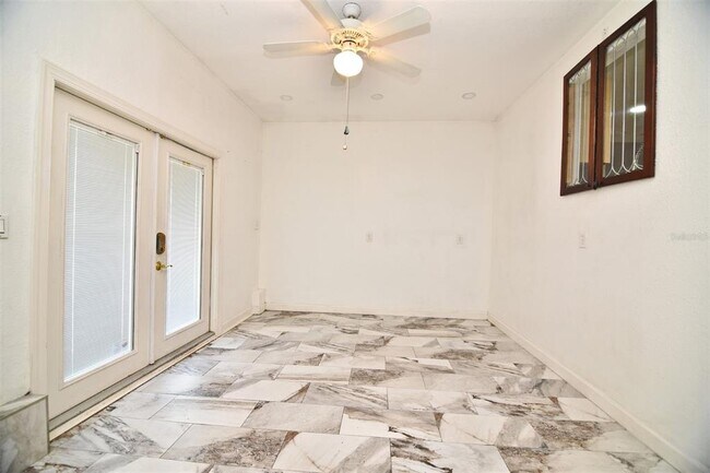 Building Photo - 7033 Easter St