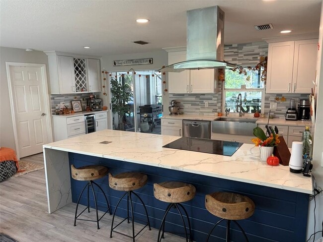 Building Photo - 4420 Meadow Creek Cir