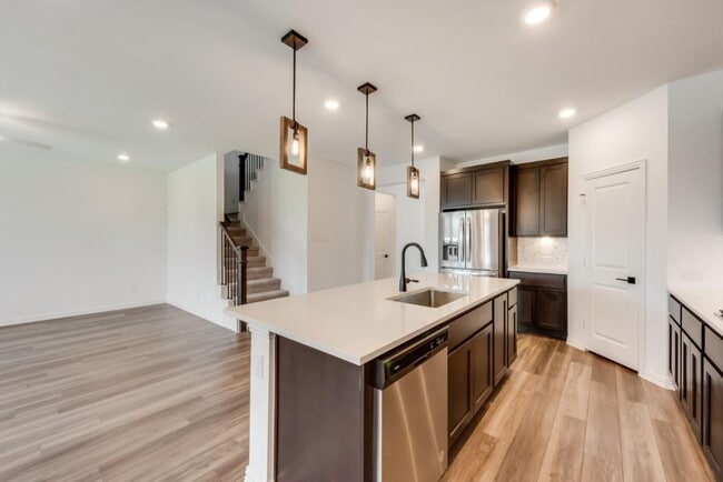 Building Photo - 2404 Swallowtail St