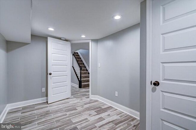 Building Photo - 815 N Collington Ave
