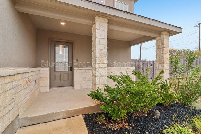 Building Photo - 11319 War Emblem