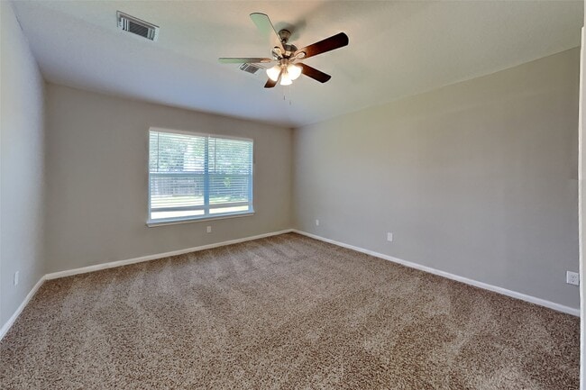 Building Photo - 5803 Village Grove Dr