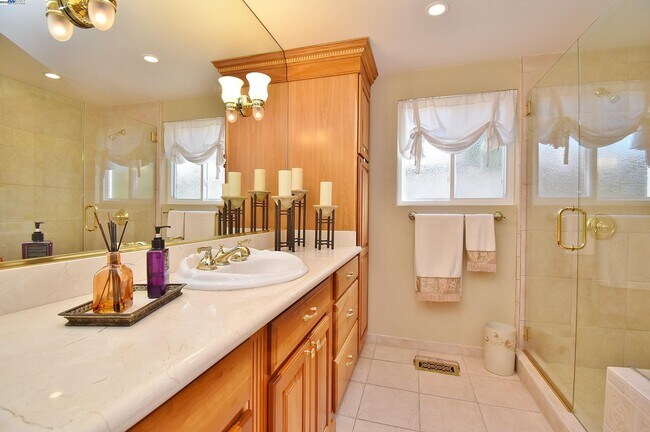 Building Photo - 204 Cypress Hills Ct