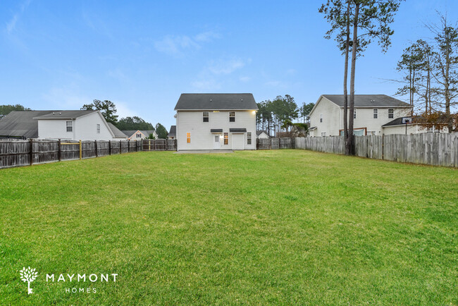 Building Photo - Large Home in Elgin, SC