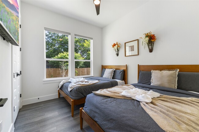 Building Photo - 4802 Angleton St