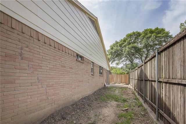 Building Photo - 2808 Golfing Green Dr