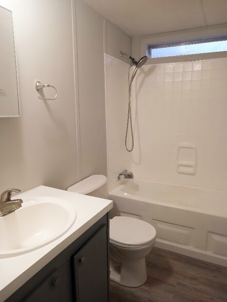 Building Photo - 777 E Yerby St