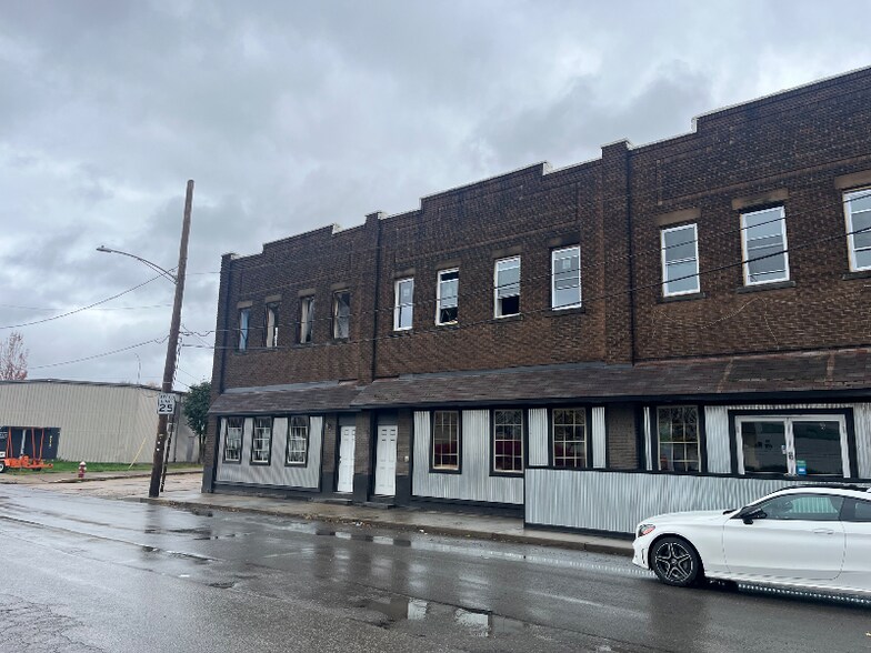 Primary Photo - 373 Munson Ave