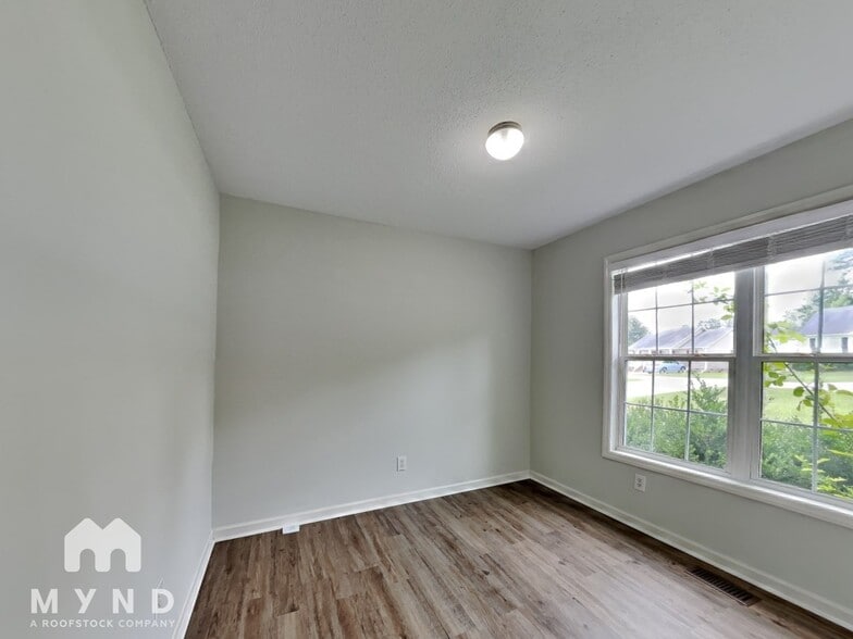 Building Photo - 2036 Ballston Pl