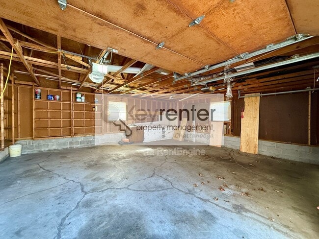 Building Photo - 1322 Koblan Dr