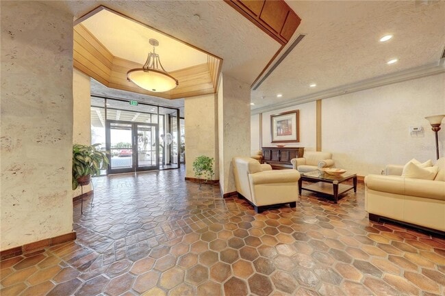 Building Photo - 400 Island Way