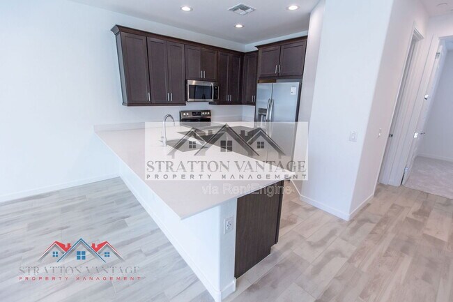 Building Photo - 4117 E Pinto Dr