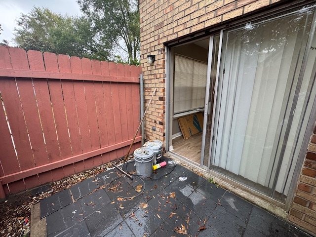 Building Photo - 2004 Greenpoint Dr