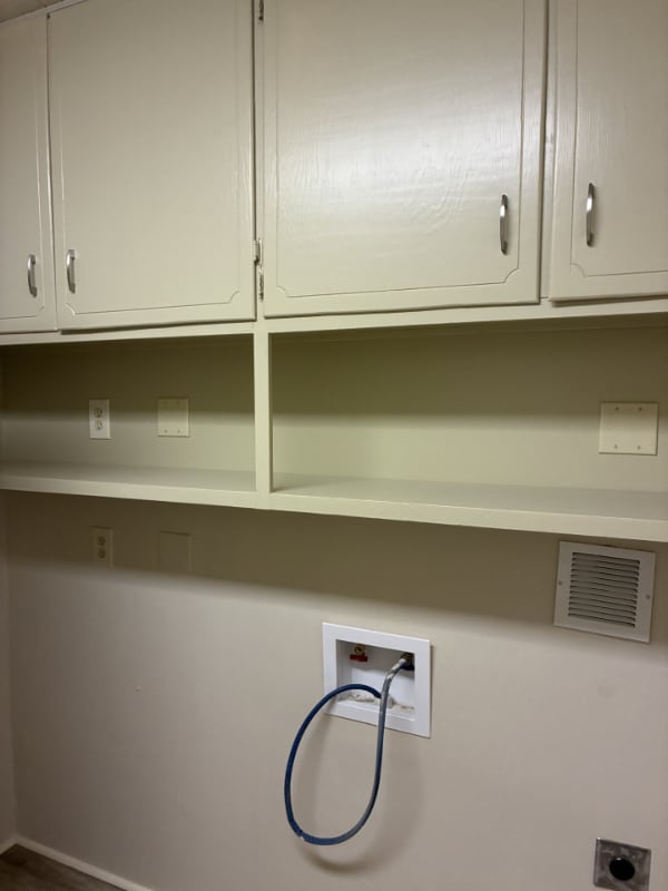 Building Photo - 396 Rowland Rd