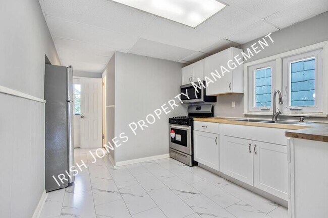 Building Photo - 76 Hammerschmidt Ave