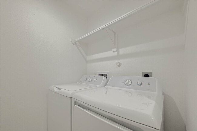 Building Photo - 7339 Krueger Rd