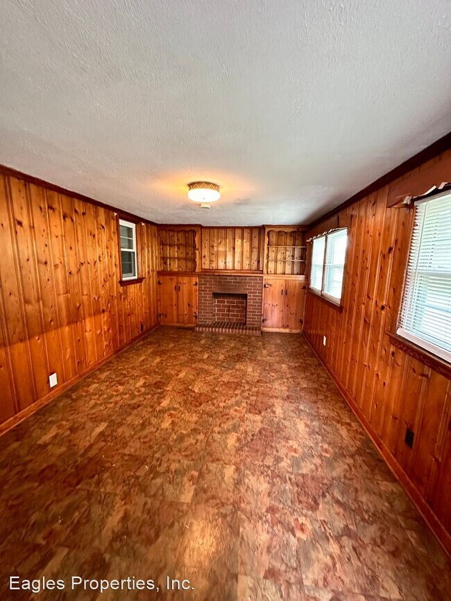 3 br, 1 bath House 1206 Wayne Memorial 1206 Wayne Memorial Dr