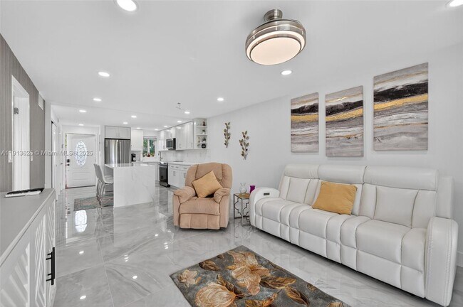 Building Photo - 8900 Washington St