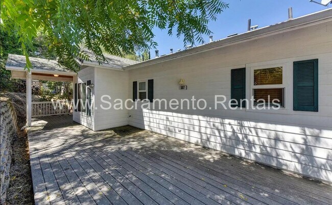Primary Photo - 3 br, 2.5 bath House - 567 Landis Circle