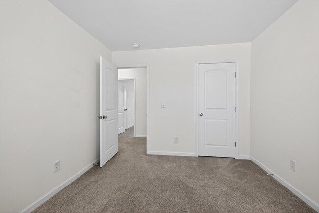 Building Photo - 3625 Tule Spring St