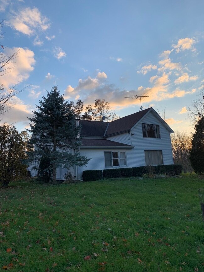 37W793 Binnie Rd 37W793 Binnie Rd West Dundee IL 60118 Apartment Finder