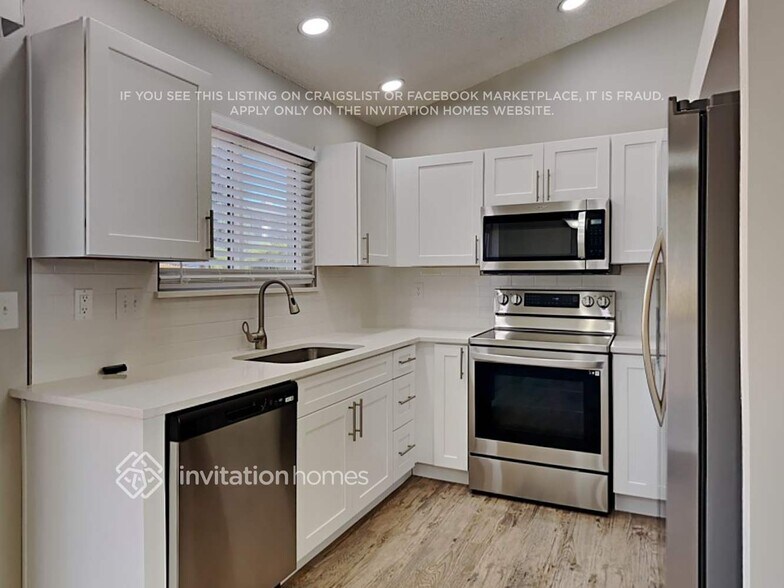 Building Photo - 4802 Herndon Cir