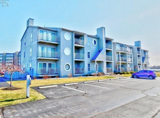 Exterior - 172 Clinton Reef Dr