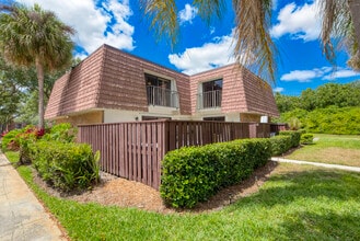 Building Photo - 2980 SW Sunset Trace Cir