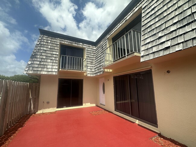 Building Photo - 354 Lake Arbor Dr