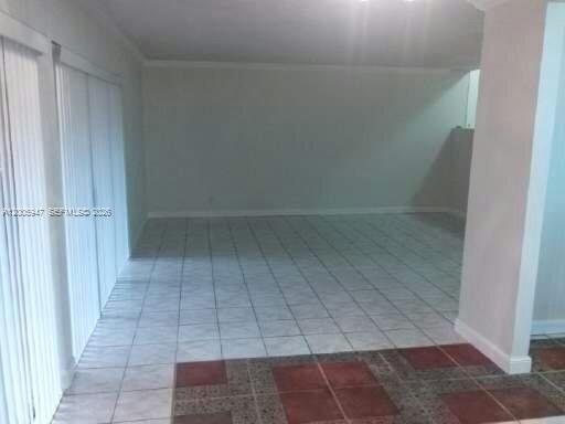 Building Photo - 4850 SW 63rd Terrace