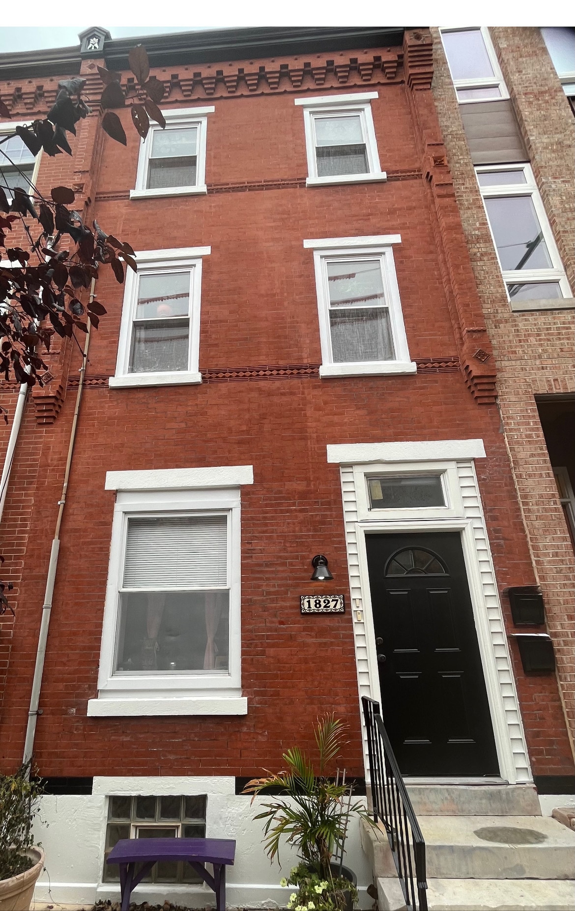 Building Photo - 1827 Ginnodo St