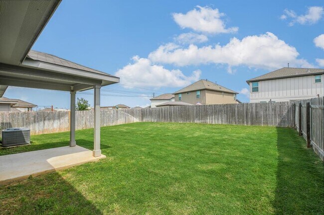 Building Photo - 201 Red Matador Ln