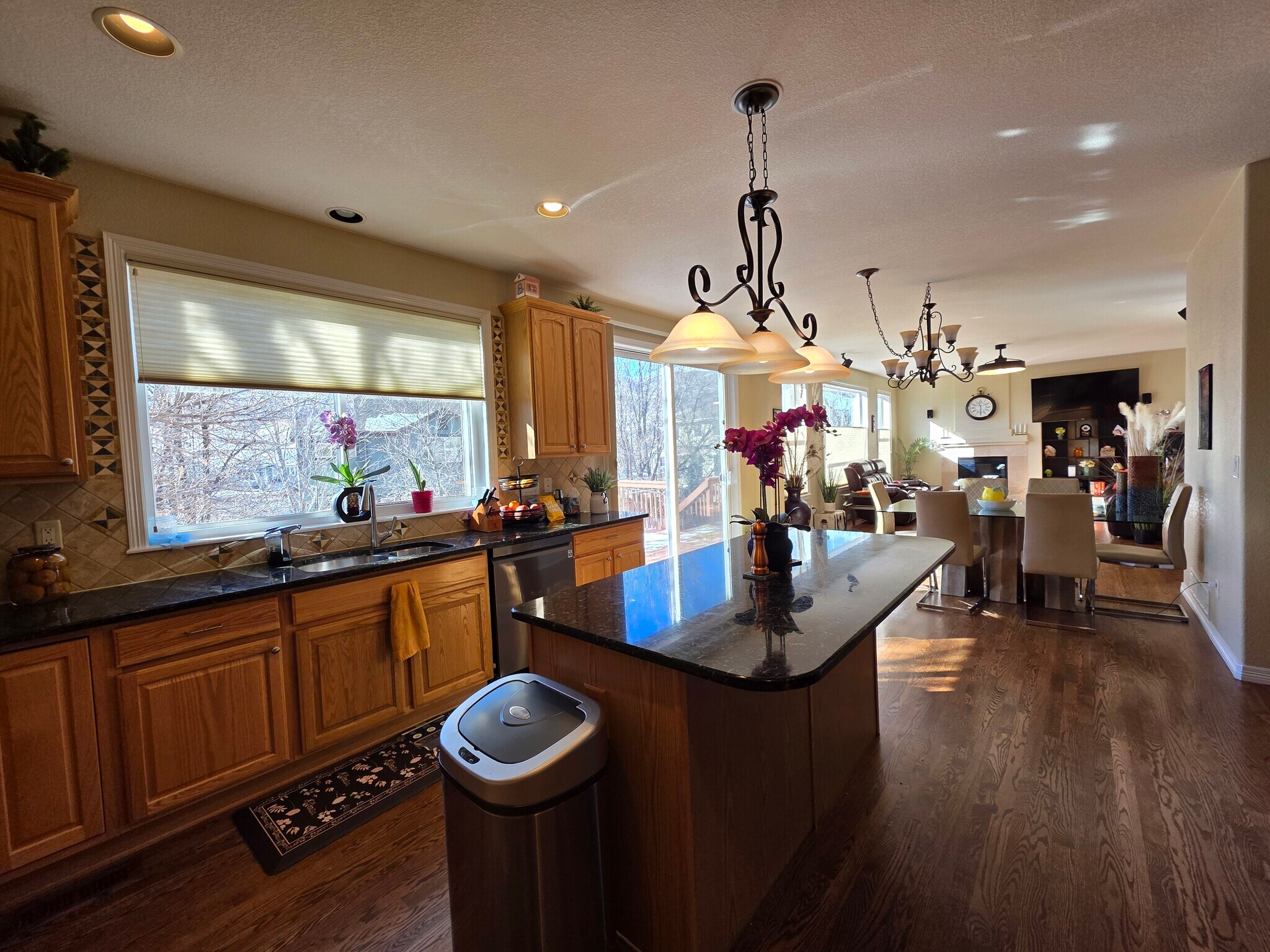 Building Photo - 9536 W Avalon Dr