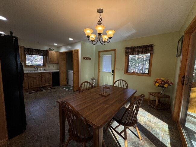 Building Photo - N. N Townline Rd