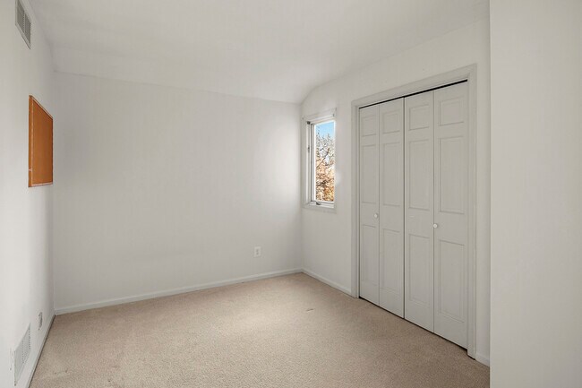 Building Photo - 770 Trenton Ave