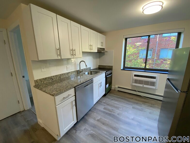 Building Photo - 15 Chester St