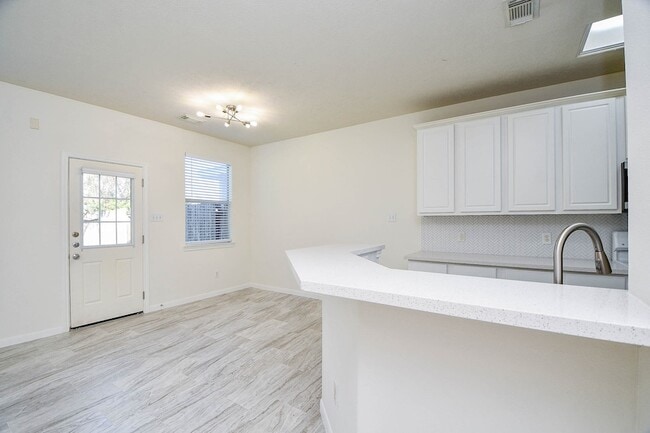 Building Photo - 5607 Stonecloud Ln