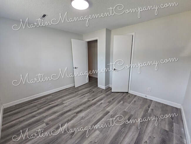 Building Photo - 3406 S Grand Ave