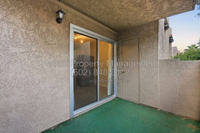 Building Photo - 5525 E Thomas Rd