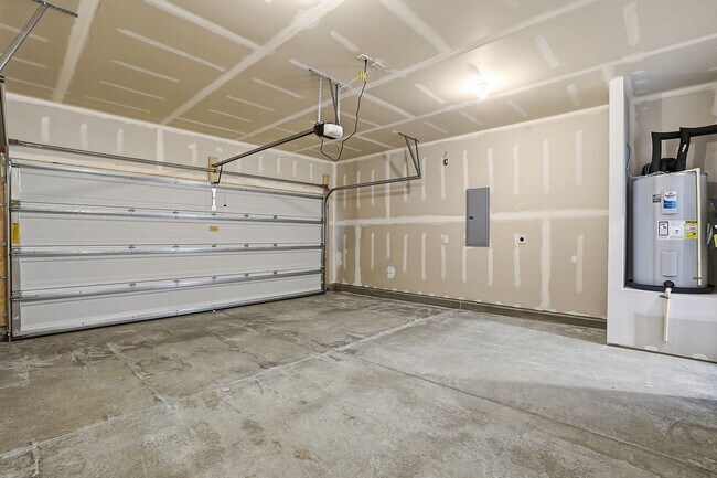 Building Photo - BRAND NEW RANCH HOME with 3 bedrooms and 2 baths