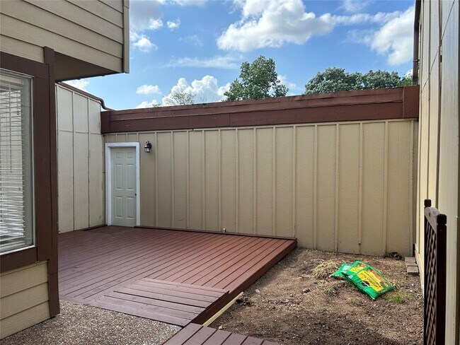 Building Photo - 12562 Newbrook Dr
