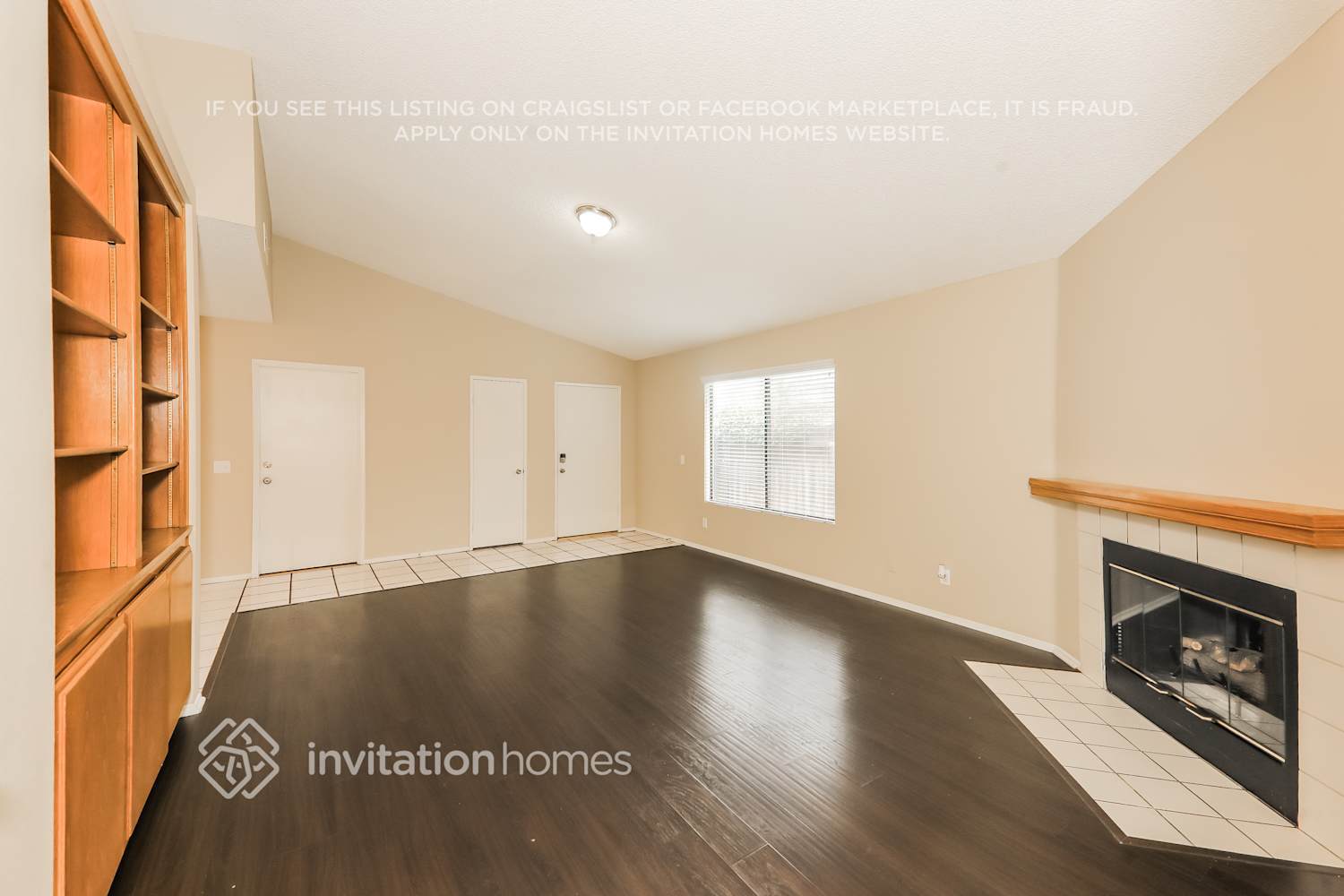 Building Photo - 2878 N Acacia Ave