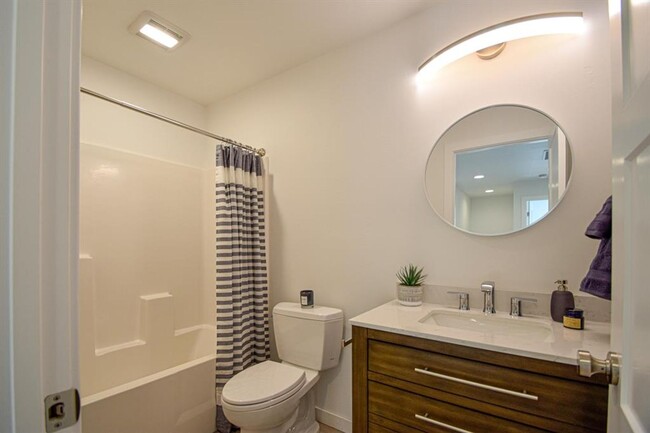 Building Photo - New South Hills Duplex Stunner!