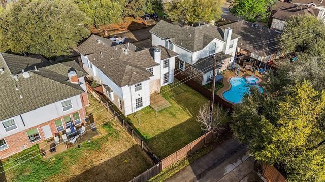 Building Photo - 2124 Newport Dr