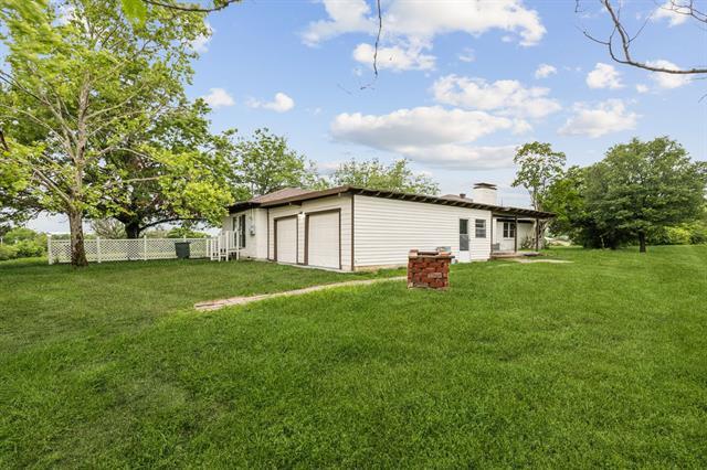 Building Photo - 740 Davis Dr