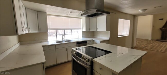 Building Photo - 7664 Angel Crest Cir