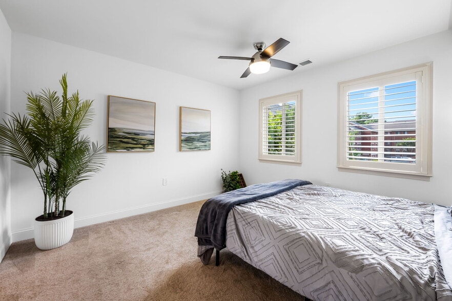 Building Photo - 21 Andrew Pl